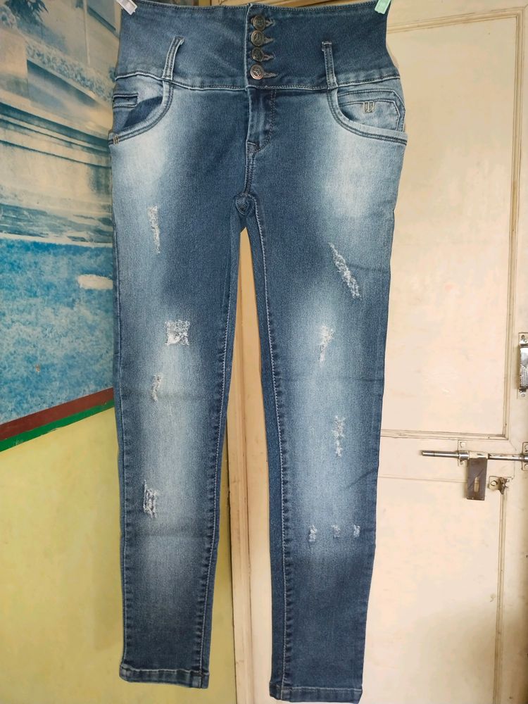 Distressed High-Waisted Skinny Jeans