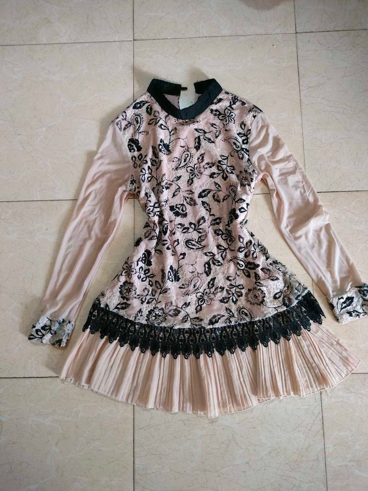 Elegant Lace Trim Tunic Top🧁🪞📜💌
