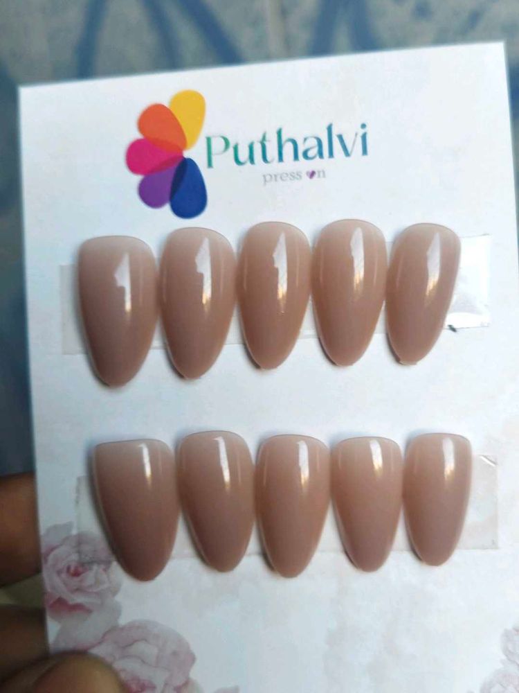 Puthalvi Press-On Nails Nude shade
