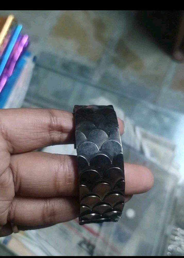 Unique Scale Pattern Cuff Bracelet