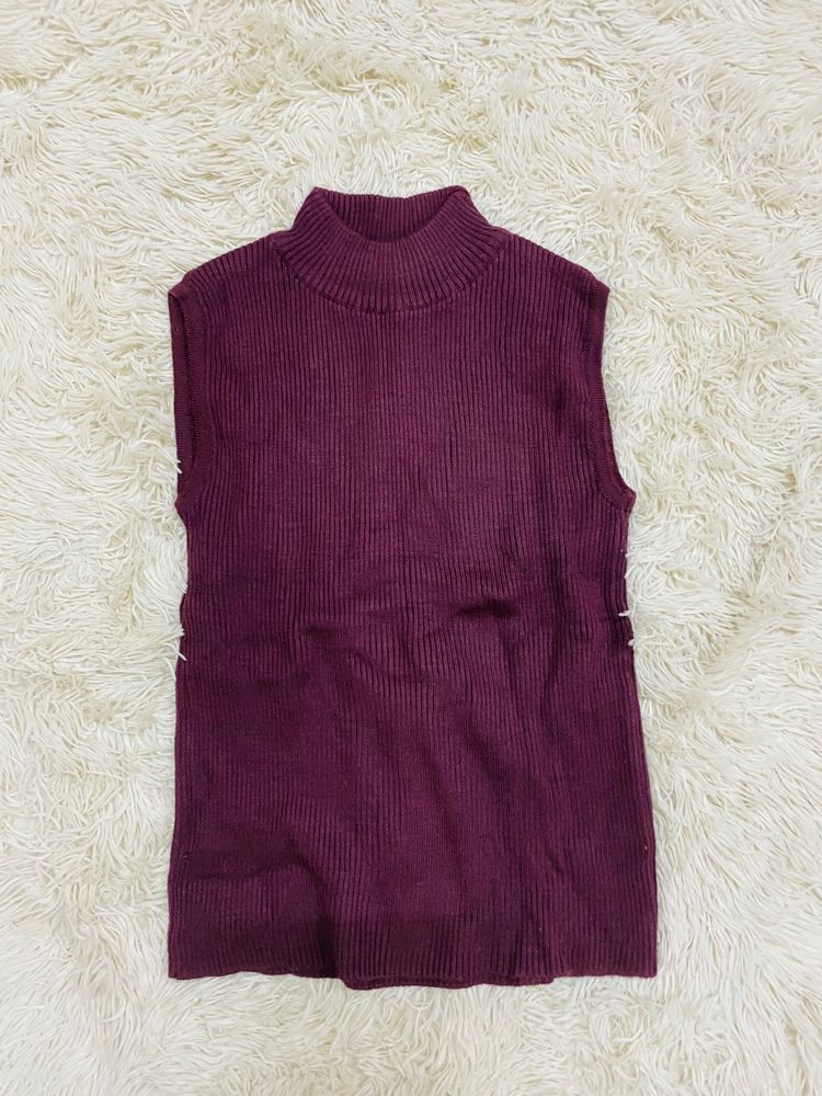 Sleeveless Turtleneck Sweater Vest