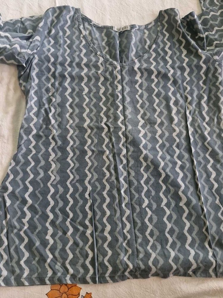 Stylish Grey Zigzag Print Kurta