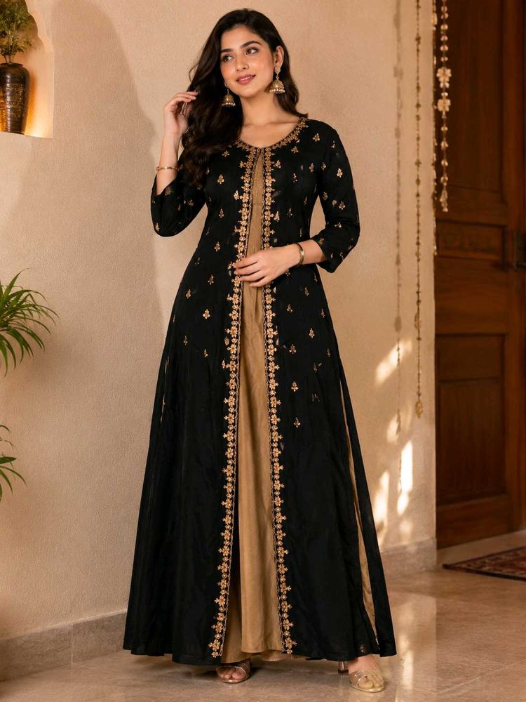 Elegant Black &amp; Gold Embroidered Kurta Set