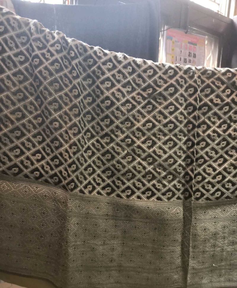 Elegant Geometric Pattern Saree ptola net thread w