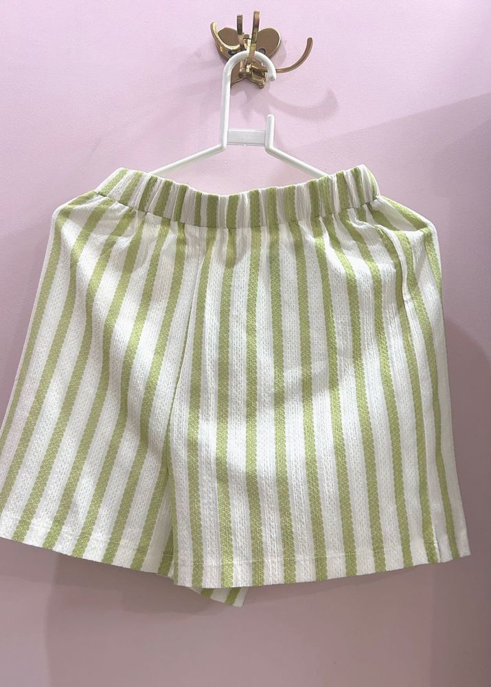 Striped Casual Shorts| SIZE-28/S