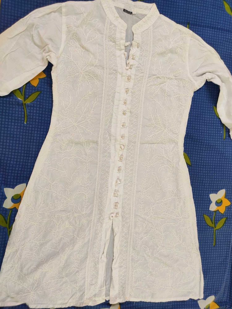 White Cotton Chikankari Kurta For Women