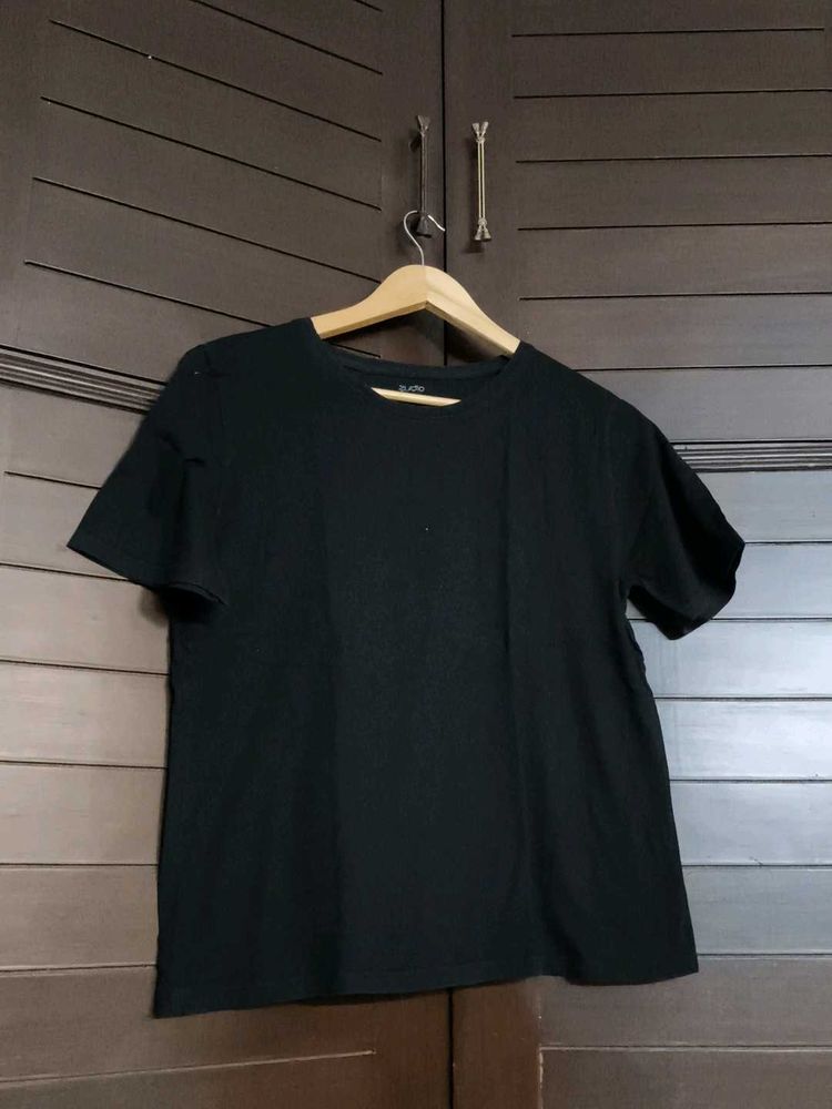 Zudio Women Regular Fit Classic Black T-Shirt