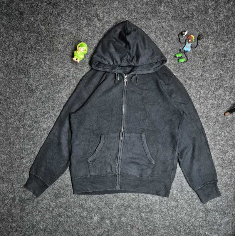 UNIQLO Black Zip-Up Hoodie