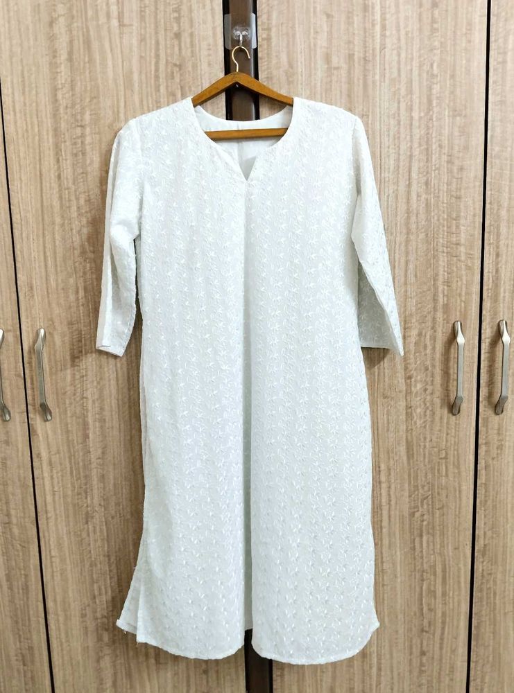 Elegant White Chikankari Kurta for Women 🤍