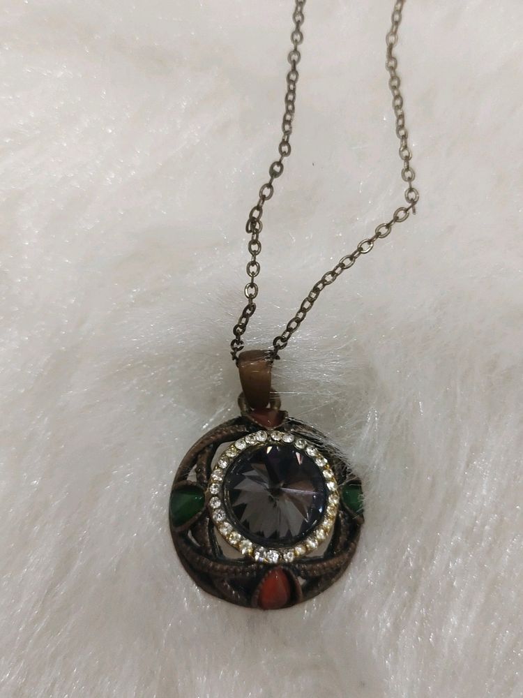 Chain With Pendant