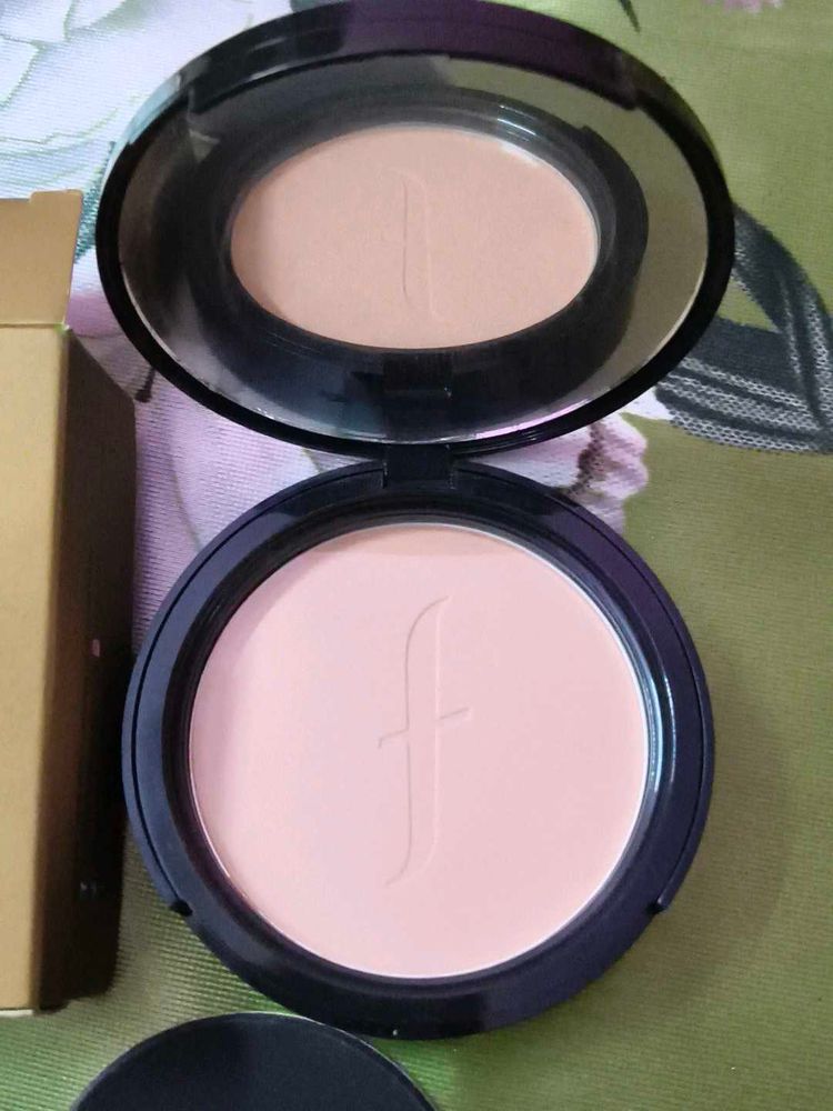 Face Powder Compact