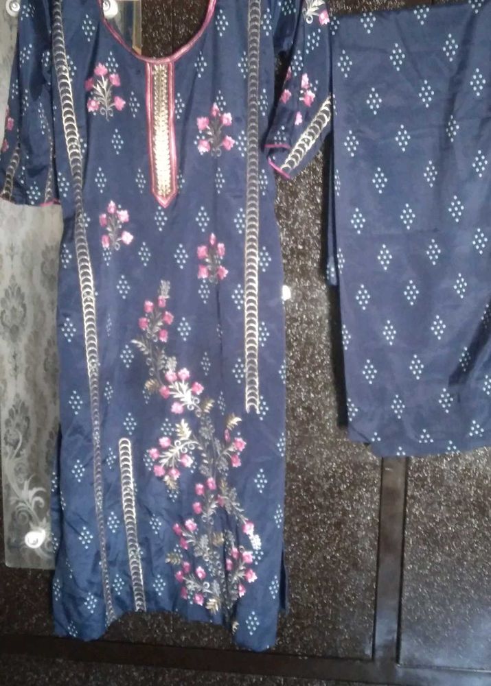 Elegant Navy Blue Kurta Set