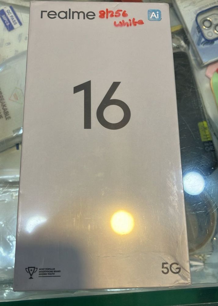 Realme 16 White 8/256 Smartphone