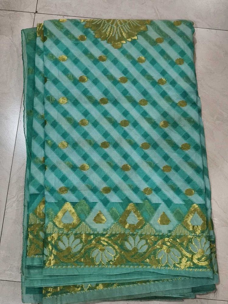 Elegant Green &amp; Gold Checkered Saree