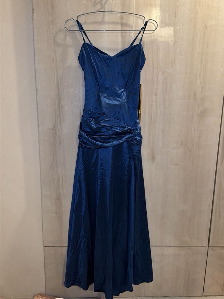Elegant Blue Maxi Dress