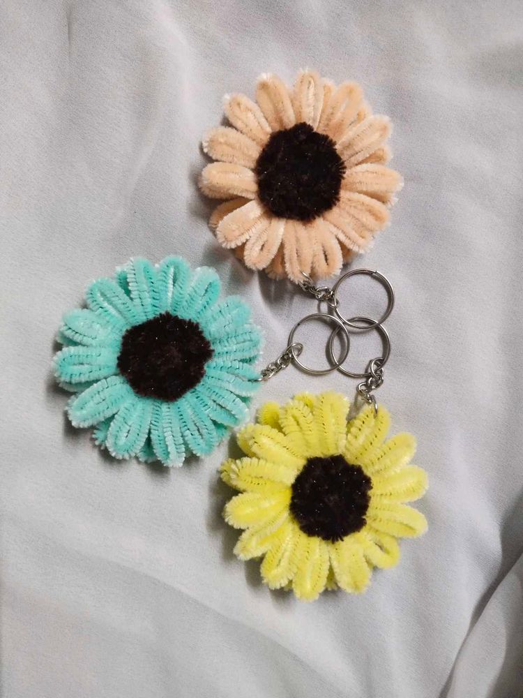 Set of 3 Flower Keychains