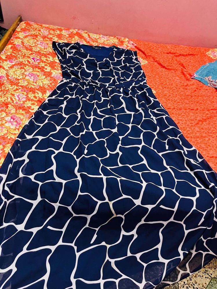 sleeveless dress women