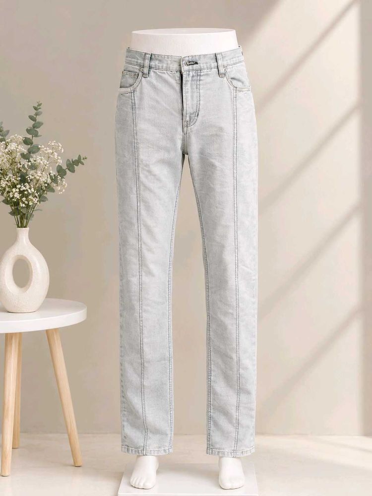 Light Wash Seamed Straight Leg Jeans