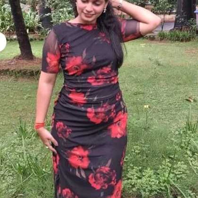 Chic Floral Print Bodycon Dress