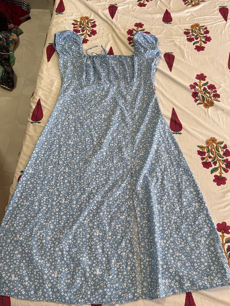 Light Blue Floral Print Midi Dress with Slit