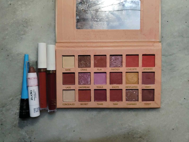 Eyeshadow, Lipstick and Eyeliner Combo set