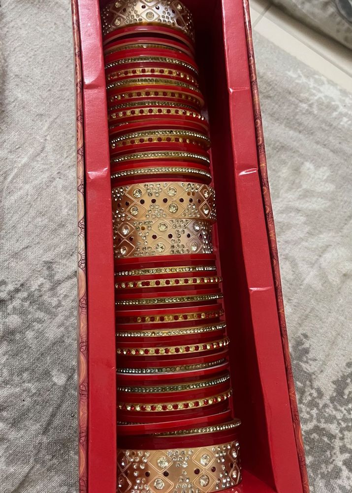 (Punjabi chura)Elegant Red &amp; Gold Bangles Set