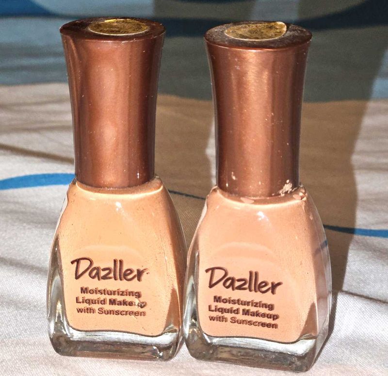 Dazller Moisturizing Liquid Makeup with sunscreen