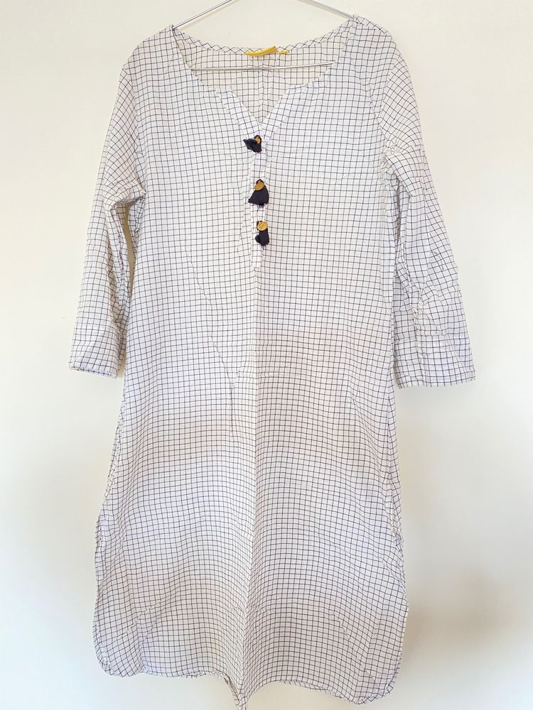 Black and white check kurta