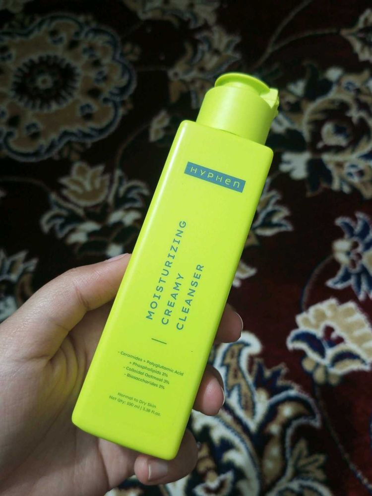 Hyphen Moisturizing Creamy Cleanser