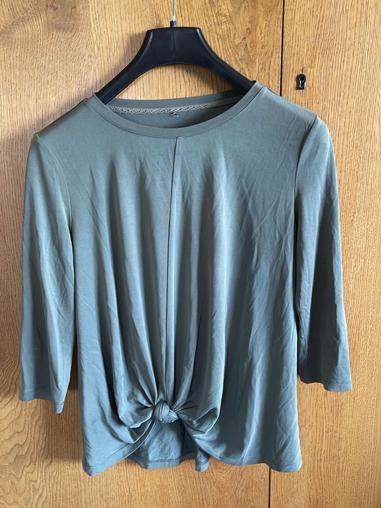 Women's Green Knotted Sleeve Top