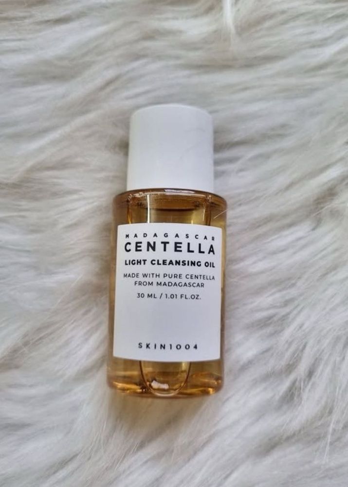 SKIN1004 Madagascar Centella Light Cleansing Oil