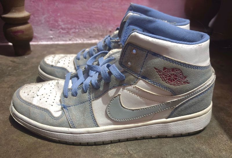 Air Jordan 1 Sneakers