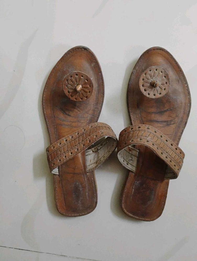 Kolhapuri Chappals