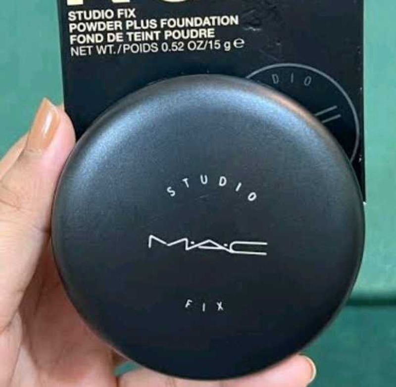 MAC Studio Fix Powder + Foundation NC30