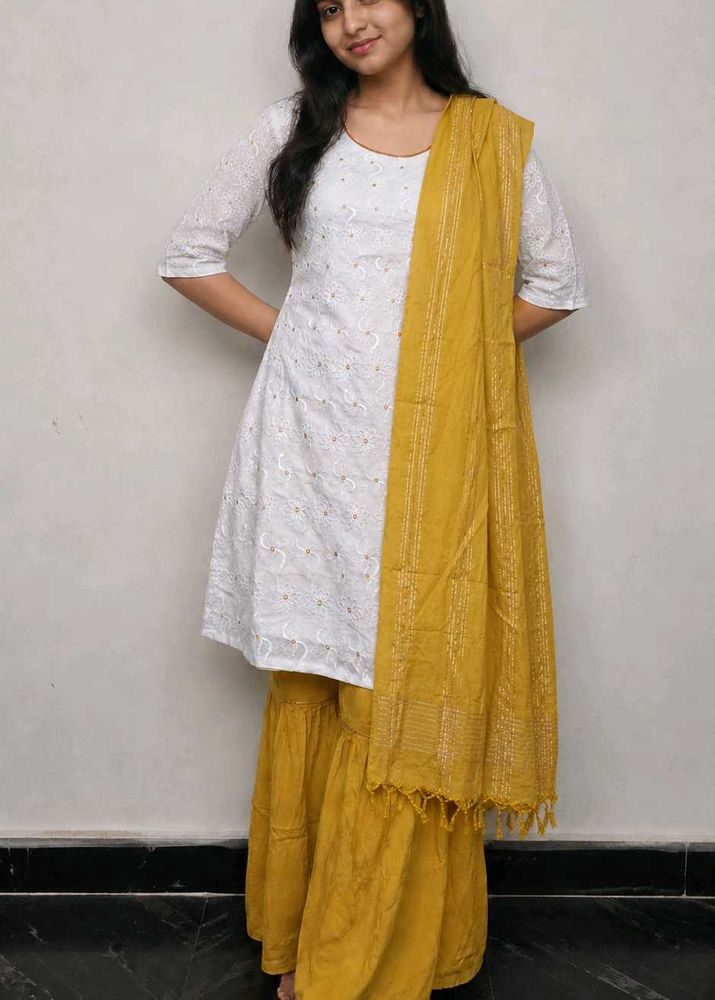kurti and garara