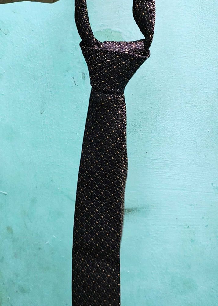 Men's Dotted Necktie