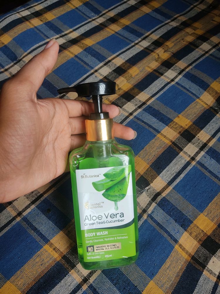 St Botanica Alove Vera Body Wash