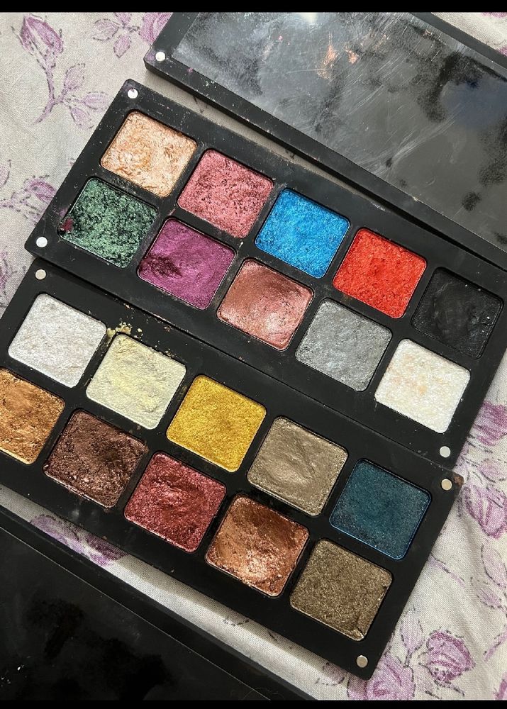 Forever 52 Eyeshadow Pallates