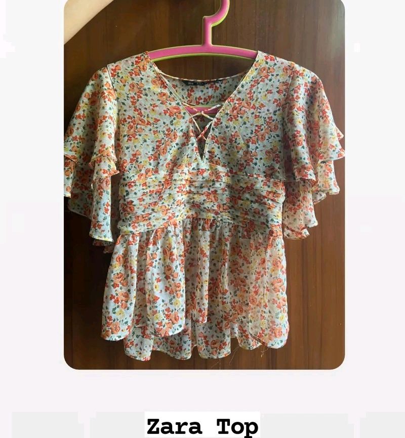 Chic Floral Print Ruffle Sleeve Top