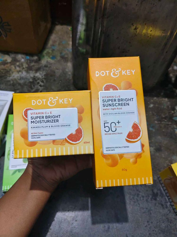 Dot &amp; Key Vitamin C E Super Bright Moisturizer &amp; S