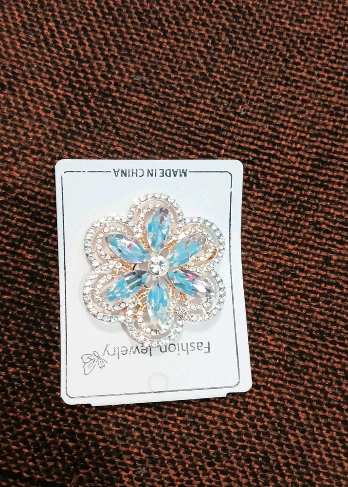 Elegant Flower Brooch