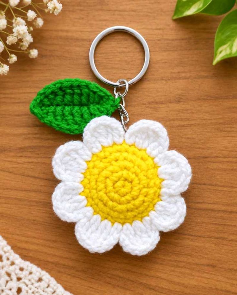 Handmade Crochet Daisy Keychain