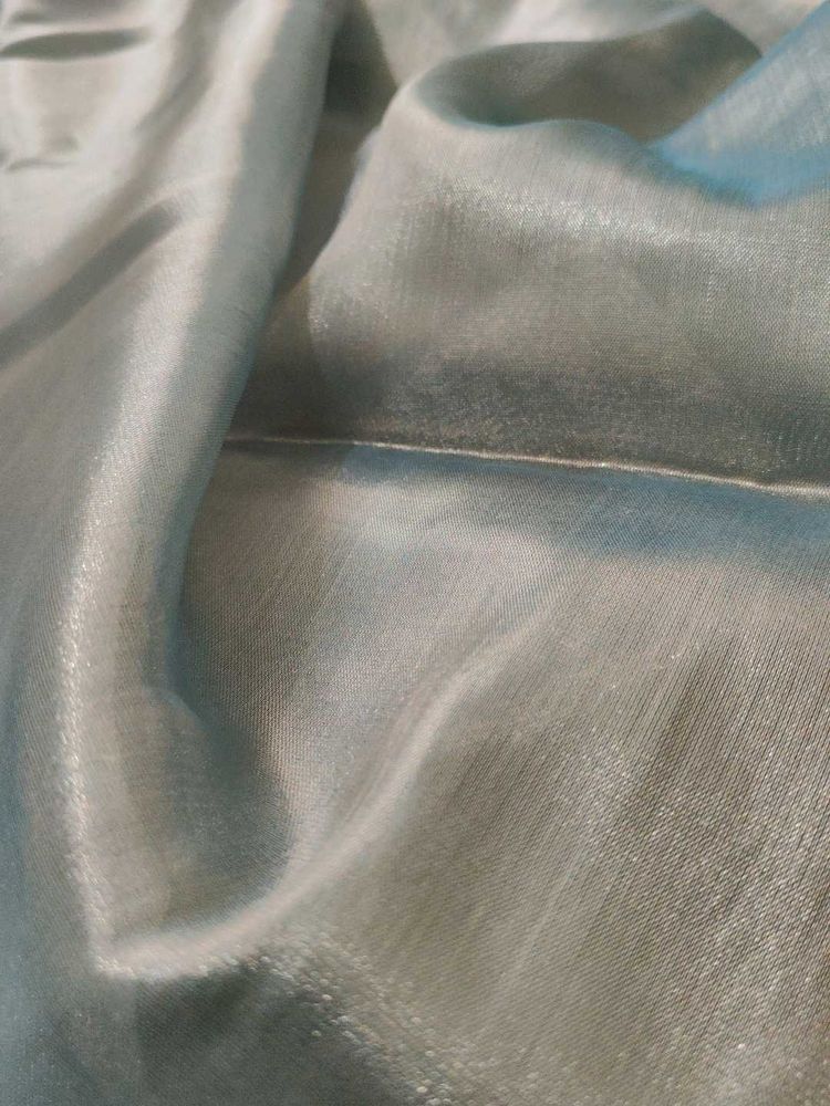woven design zari organza banarasi saree