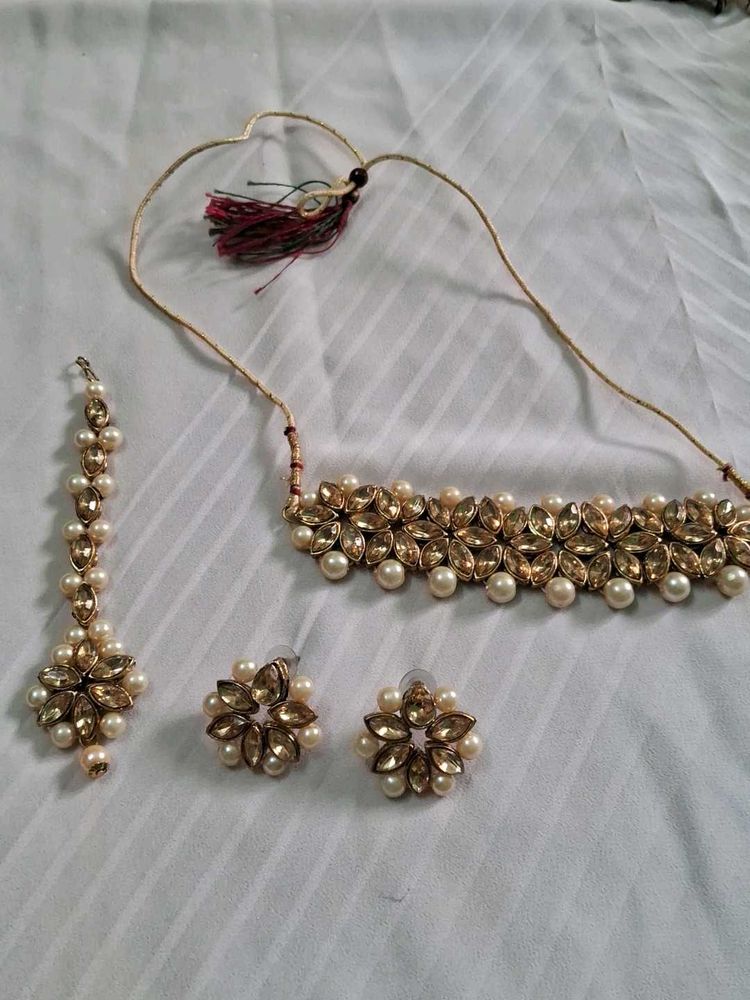 kundan Elegant Gold &amp; Pearl Jewelry Set