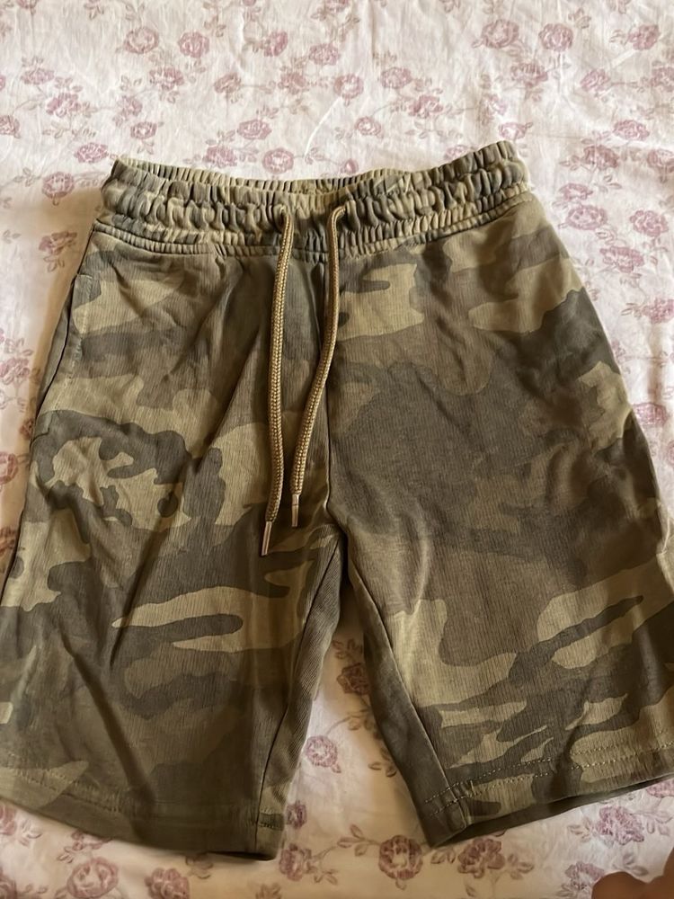 Camouflage Print Sweat Shorts