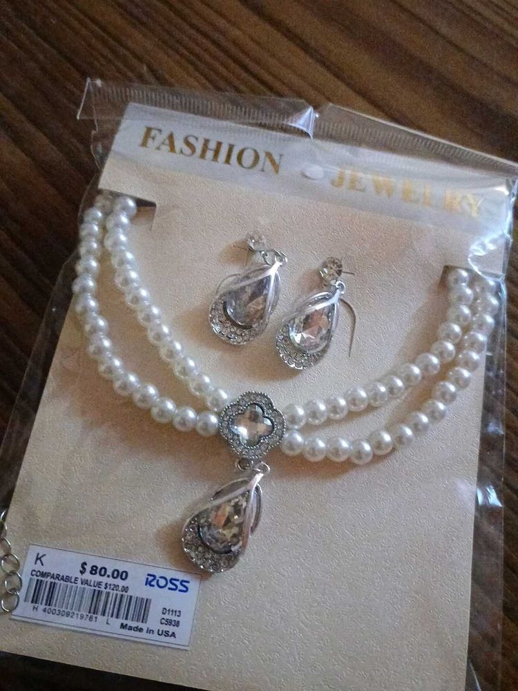 Pearl and Crystal Jewelry Set