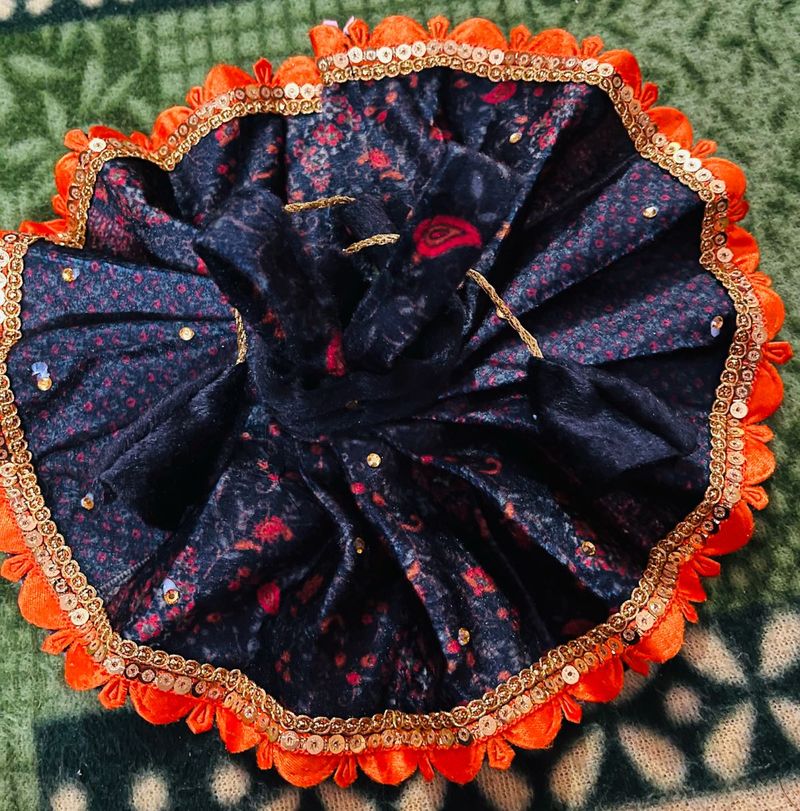 Laddu Velvet Fancy Dress Size 4,5,6