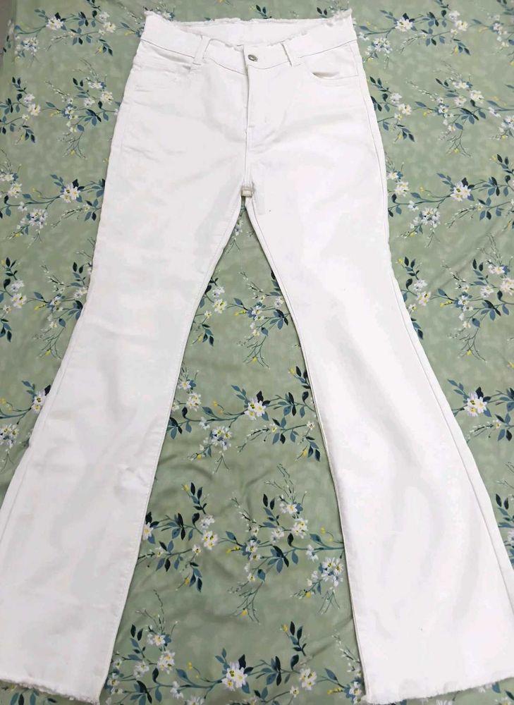 Flared White Denim Jeans(NEW)