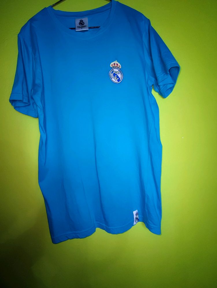 Real Madrid Tshirt Medium Size