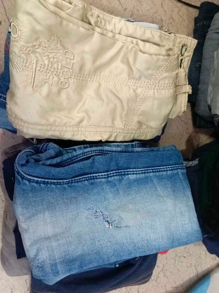 Light Wash Distressed Jeans